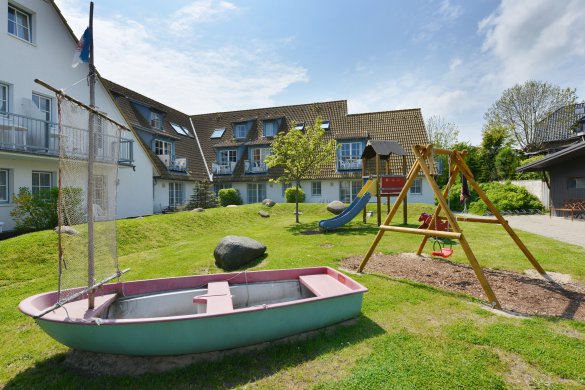 Familienurlaub auf Rügen in der Hotel- und Ferienanlage Kapitäns-Häuser Breege auf Rügen